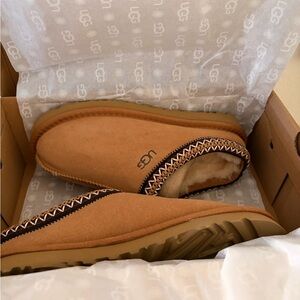UGG Women’s Tasman Slippers in Chestnut size 7
